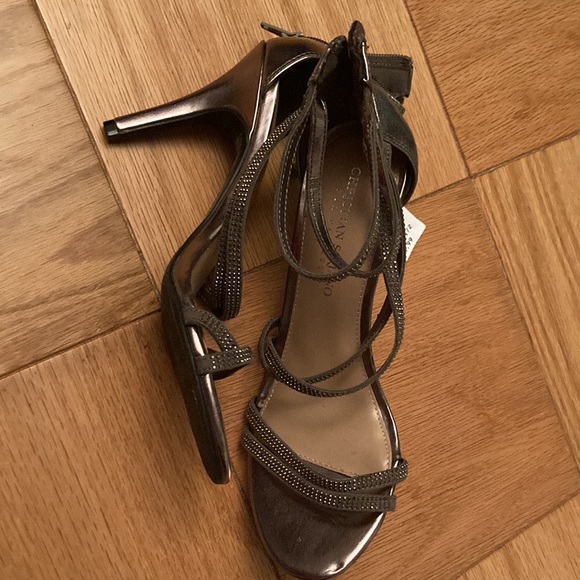 Christian Soriano for Payless Straps 3 1/2” Heels - Picture 6 of 7